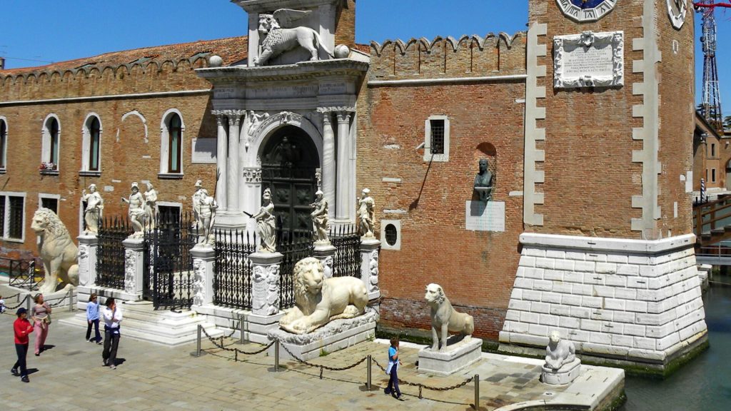 100 Dinge über Venedig - Landeingang des Arsenale